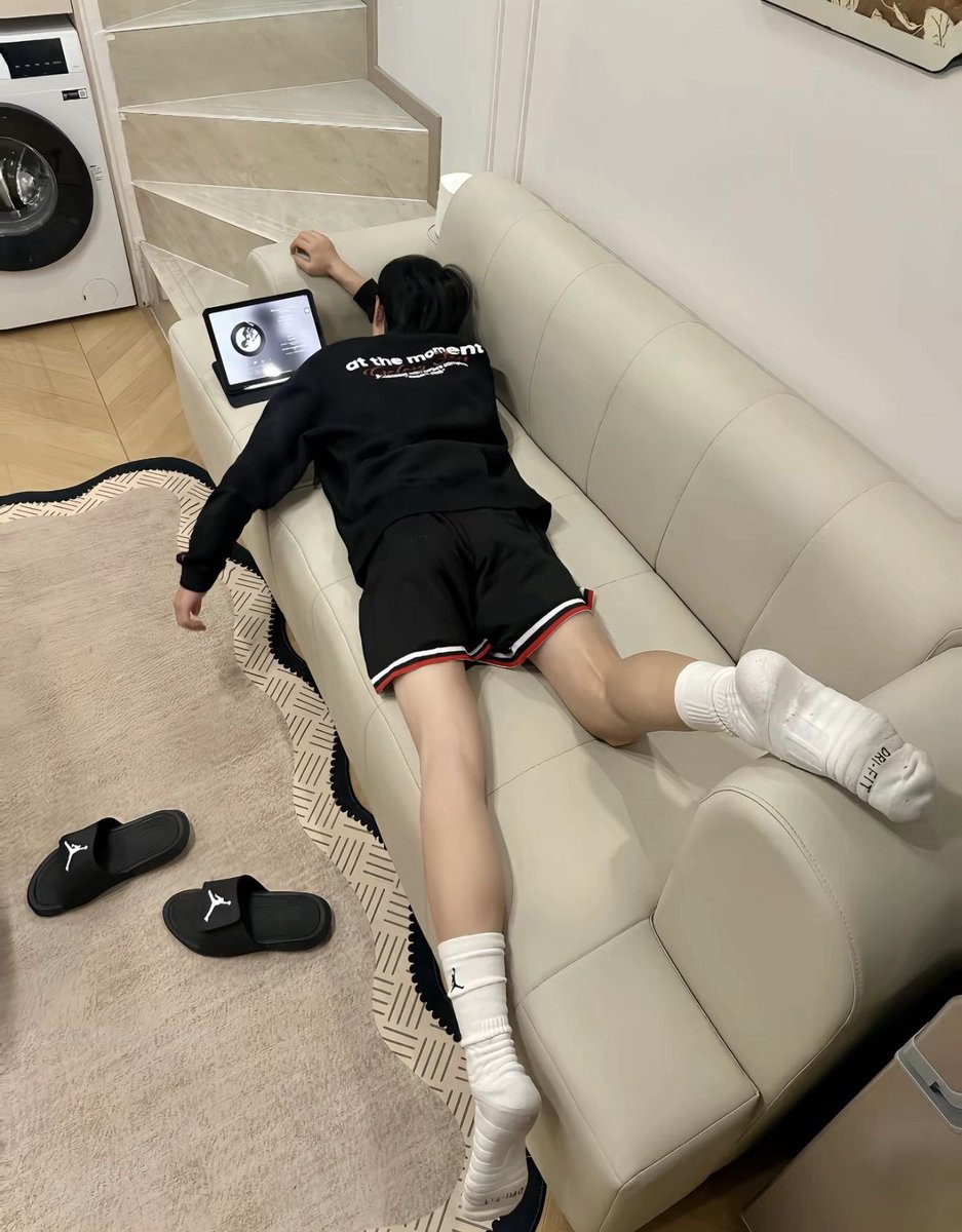 Ltppo's tweet photo. #0m 🥱 https://t.co/DZBxSxC2Dc