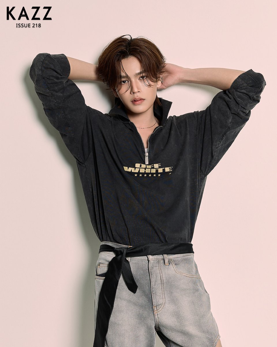Kazzmagazine's tweet photo. #KAZZxMARK #markjrtn

อันตรายมากครับ! “มาร์ค จิรันธนิน” Youth Choice 2025 บนปก KAZZ MAGAZINE issue.218 พรีออเดอร์ความหล่ออันตรายนี้ด่วน 💙

➖Pre-order : https://t.co/E1xJw9BLj2
➖Foreigners : https://t.co/S3S34ZzfIG 

#KAZZMAGAZINE https://t.co/FRAnfTt5se