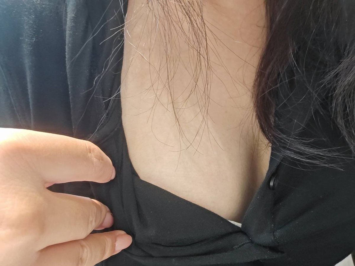 d_wy7999's tweet photo. 人机滚一边，现在来一个正常男生，信不信我分分钟把你聊🐍了
未满24勿扰 https://t.co/sdP2013zYi