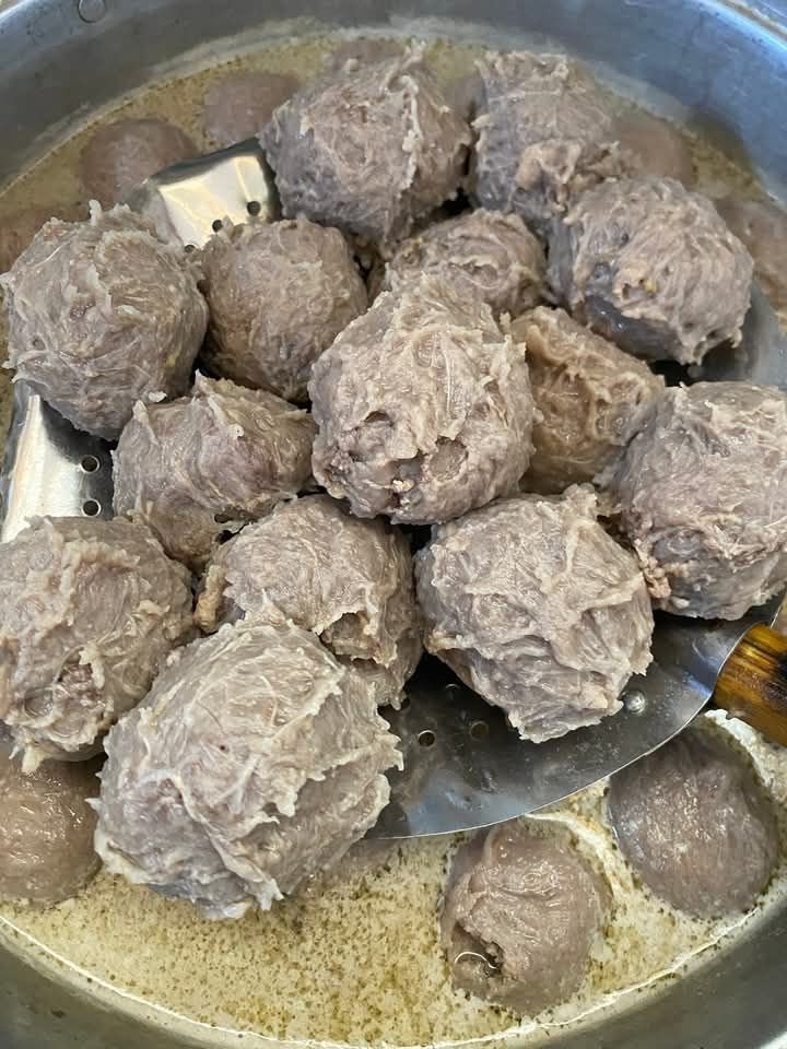 juyeosi's tweet photo. lebih suka bakso urat atau bakso halus? https://t.co/7CmRzhQ3vz