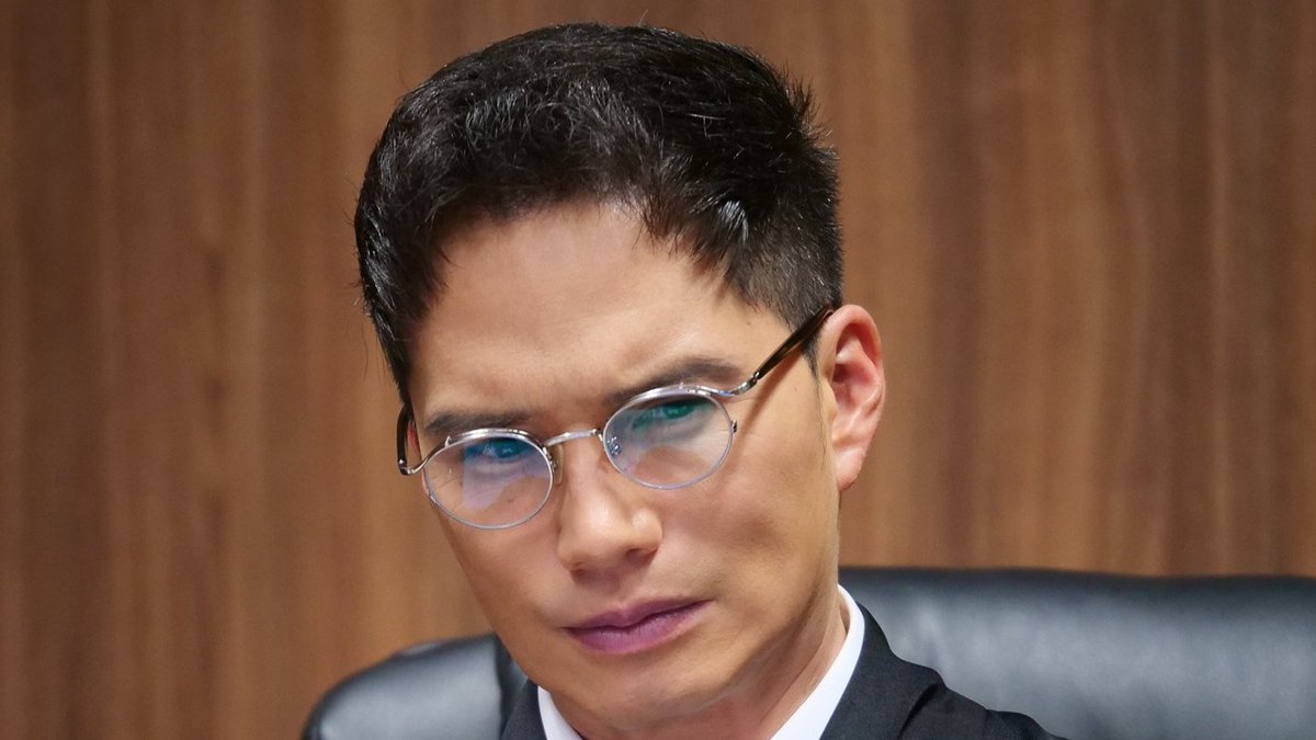 mezamashimedia's tweet photo. 『世にも奇妙な物語 FODの特別編』
第4編「人権逆転裁判」配信！

市原隼人さん主演
裁判長が対峙するのは
法廷に立つAI搭載スマートスピーカー「アレテ」

9月26日（土）21時～

▶️https://t.co/CpyxlGQKN3

#梶裕貴 https://t.co/pHeuFFId0r