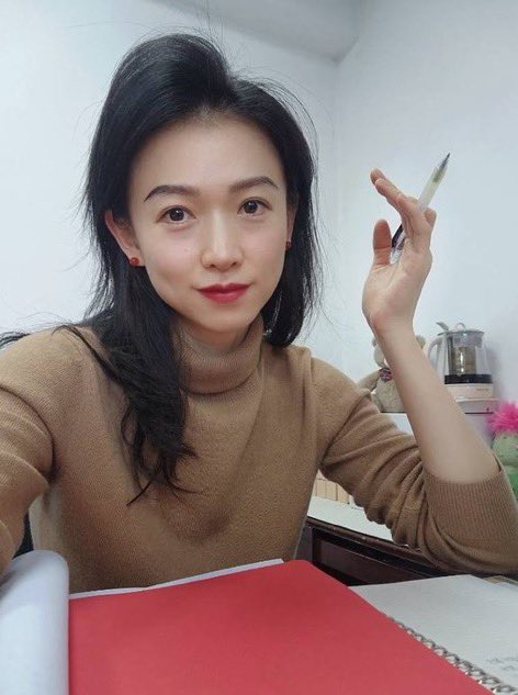 KeithJeffeh4ez's tweet photo. 毛遂自荐一下，我90后小学老师，脾气好，性格开朗，情绪稳定，小众爱好，趁年轻及时行乐 思想放得开，欢迎来聊天... https://t.co/XbePc0FouX