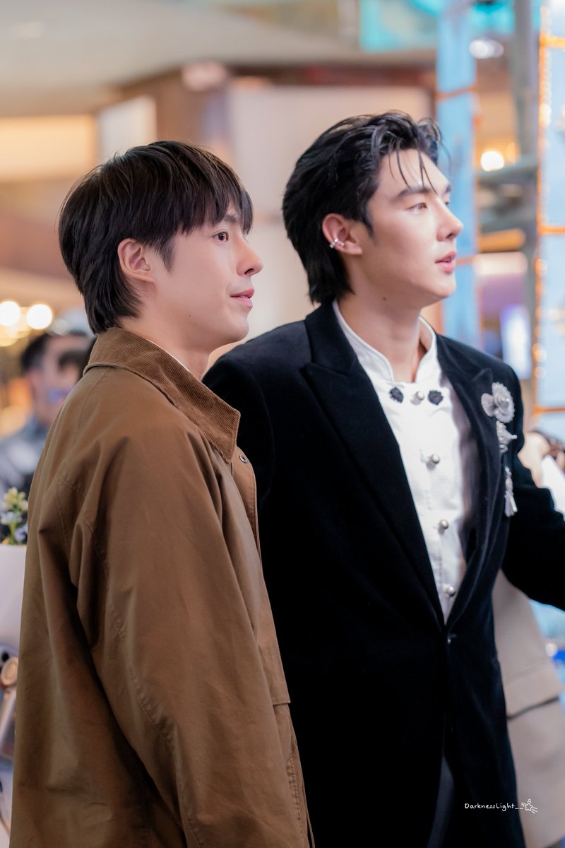 DarknessLight__'s tweet photo. ก็เหมือนสิ่งนั้น มากอยู่ 🙂‍↕️🙂‍↕️

#TeeHeng
#TeeBoonyakait #HengmarkII https://t.co/j0s20Be9g1