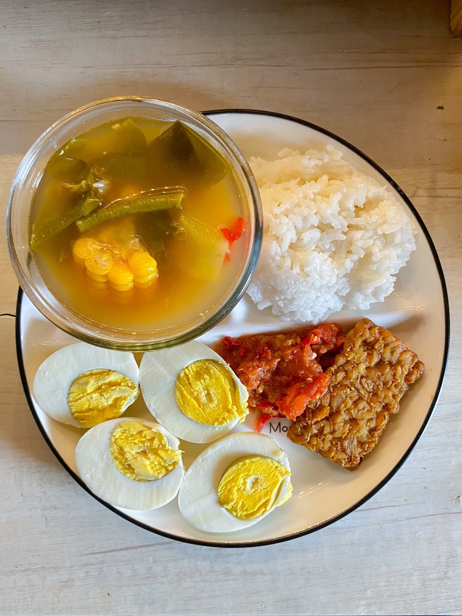davinaanadaa's tweet photo. RECAP MENU IF SEMINGGU‼️

Diet santai nggak nyiksa loss 18KG. ✨ https://t.co/fxlVy5pYZ1