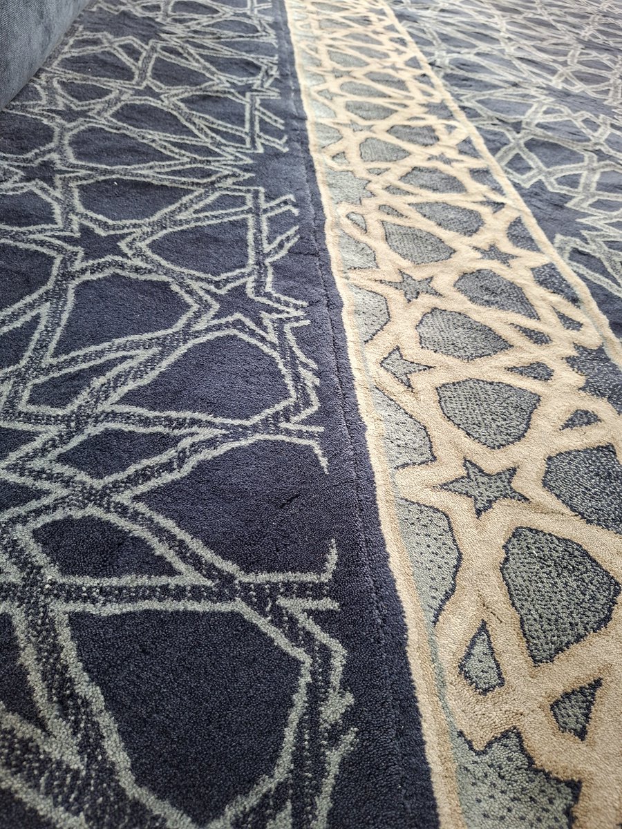 AbderrahmanAtt's tweet photo. Ya akhi! Ya oukhti! 
Tu as certainement 20min devant toi aujourd’hui? 

Ça tombe bien al hamdulillah. 
C’est le temos qu’il te faut pour lire sourate al Kahf en ce jour de vendredi 

Celui qui indique 1 bien a la même récompense que celui qui l’accomplit. Alors toi aussi, partage ce bien autour de toi 👍