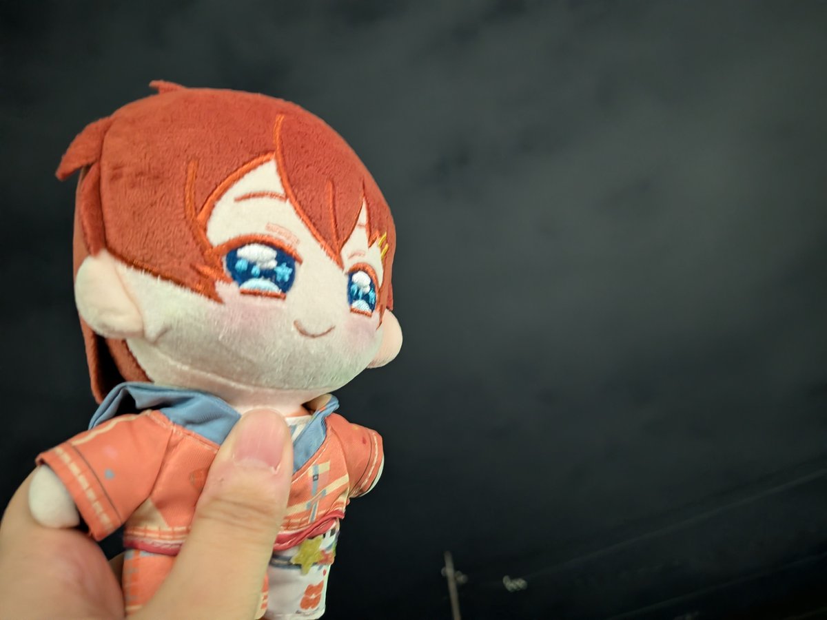 miimamaklis's tweet photo. お月様見えるかな？
ってみてみたけど、
曇ってて🥲
さっき、小雨も降ってたしねー。
雲の向こうにある、中秋の名月を思い浮かべながら、
お空をくにさんとみてきたよー。
#くにっき https://t.co/Fkm1cIXygc