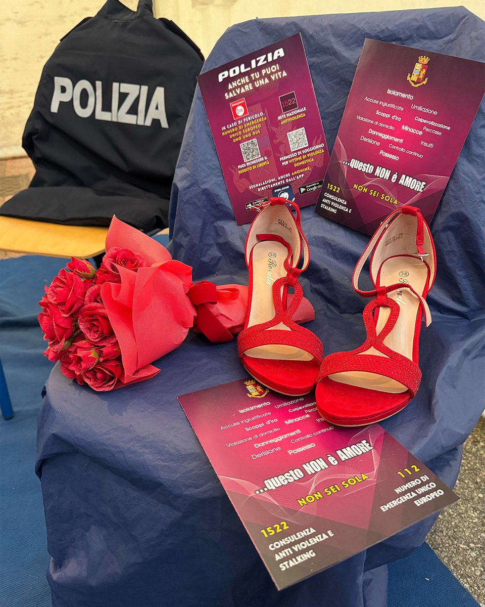 nottericerca's tweet photo. 🔍 Ricerca delle impronte latenti 🖐️
Allo stand della Questura di Cosenza – Gabinetto provinciale di Polizia Scientifica si diventa investigatori per un giorno! 🕵️♀️🕵️♂️
#Unical #SuperScienceMe #ResearchIsYourNorthStar #NotteRicerca #ERN2026 #EuropeanResearchersNight #MSCA https://t.co/Ogsm3A4qb0