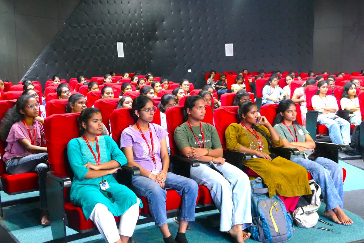SvceBengaluru's tweet photo. SVCE Autonomous, Bengaluru organised a Student Empowerment Program on 18-09-2026, by Dr. Prasanna Devi S, Prof & Chief Academic Officer, Panimalar College of Engineering, Chennai to upgrade their skills, understand emerging industrial requirements.
#SVCEBengaluru #IndustryReady https://t.co/lnT6AOttXi