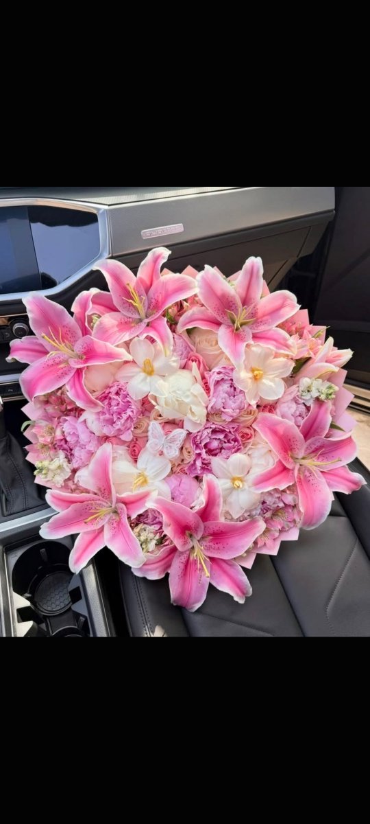 Bloomora80's tweet photo. Beautiful flowers 🌸🌸🌸🌸 https://t.co/kStCucr3aO