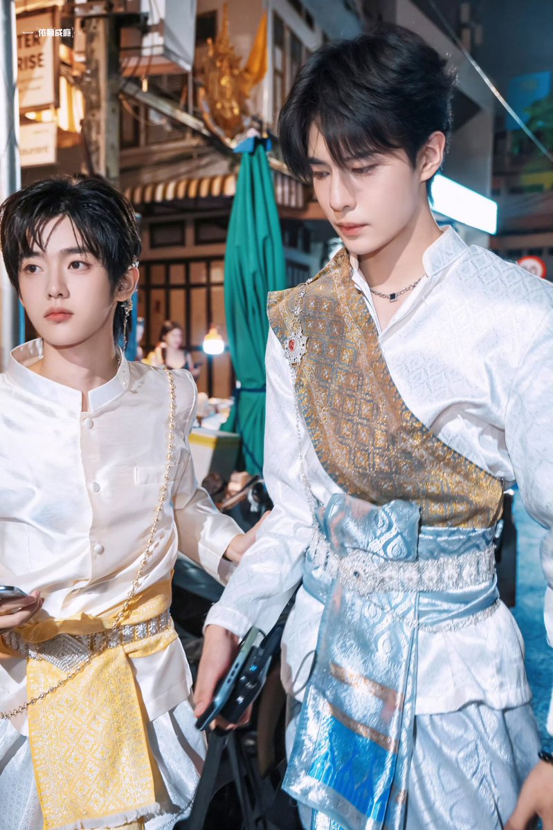 yunxhyerim's tweet photo. Bangkok air really hits different. Everyone Looks extra beautiful here 😭🤍

Cr Weibo 可以再依赖我一点吗

#TheMissingPiece #请记住我的名字 #RaoZihao #ZhuHou #Zhuzi https://t.co/Jd0BEYaO8x