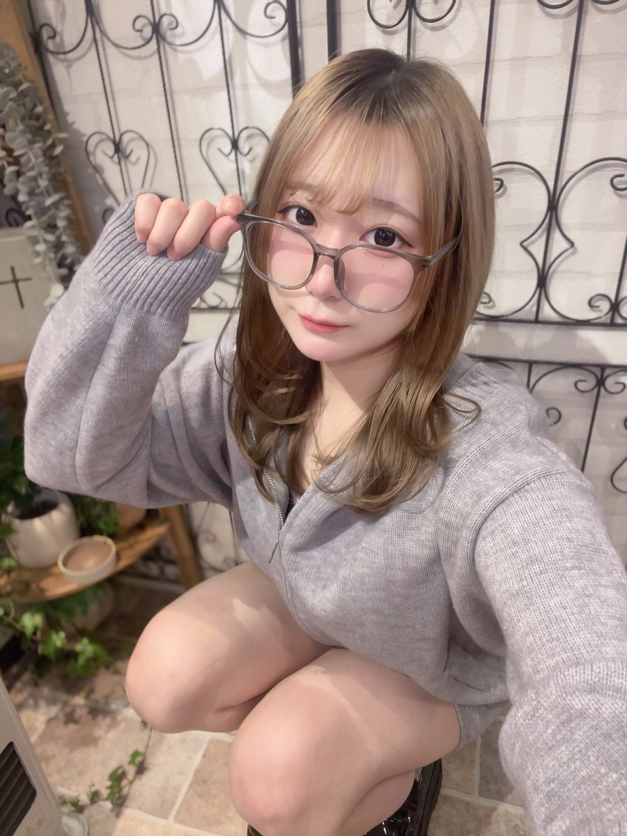 lua_Veil's tweet photo. いるよー‼️
久しぶりの私服だよദ്ദി^._.^)

 #秋葉原コンカフェ #いいね返し #自撮り界隈 https://t.co/imyBRo5dqP