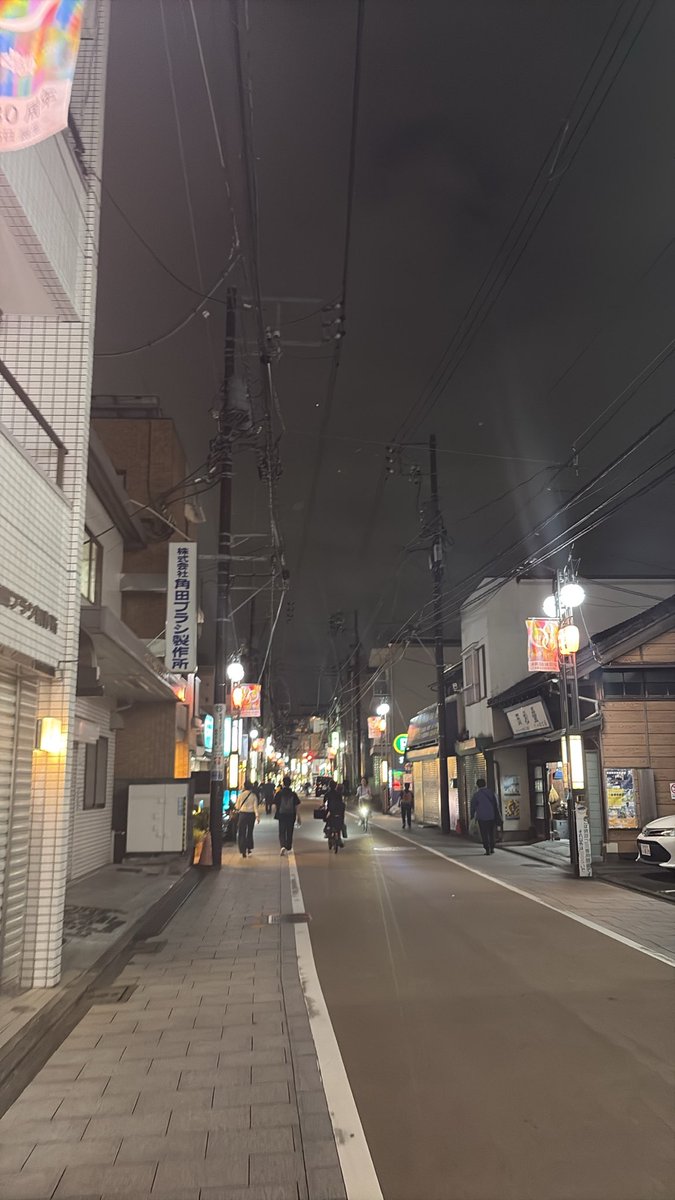 WOODBELL_TV's tweet photo. 2度の職質を受けて開放されたので夜の街へ消えます https://t.co/BkJZX1CbdV