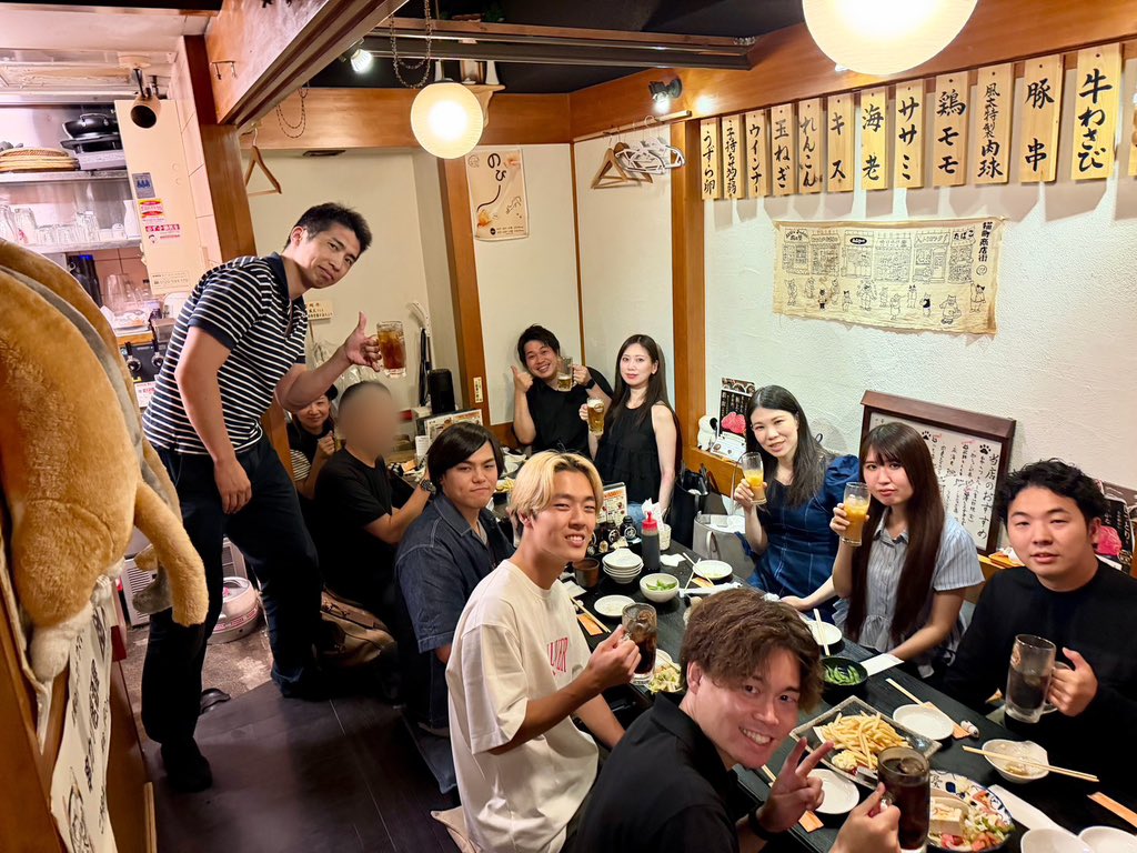 SSDS_StockSun's tweet photo. 【大阪・定期交換会】開催しました！

9/19(土)は大阪に11名が集まり、一次会に続いて二次会でも交流しました。

StockSunサロンの交流会は、東京だけでなく各地域でも開催しています。東京の会にはなかなか足を運べない方も、お住まいの地域に近い会でメンバーと直接話す機会があります。

関西でつながりを増やしたい方や、オンラインだけでなく対面でも交流したい方は、今後の大阪会の案内もご覧ください。

今後も業種別・地域別など、さまざまな交流会を開催していきます！