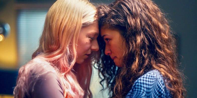 JulesDesired's tweet photo. @Faded_Kanga_Rue Jules rolls her eyes. "Figured that." She hands her the sandwich, this is a prime example as to why Jules worries about Rue so much, has nightmares of her relapsing. "Come on, lets put a movie on while you eat" her tone is soft, yet firm, pulling Rue with her into the lounge room https://t.co/QqjhF8MpvC