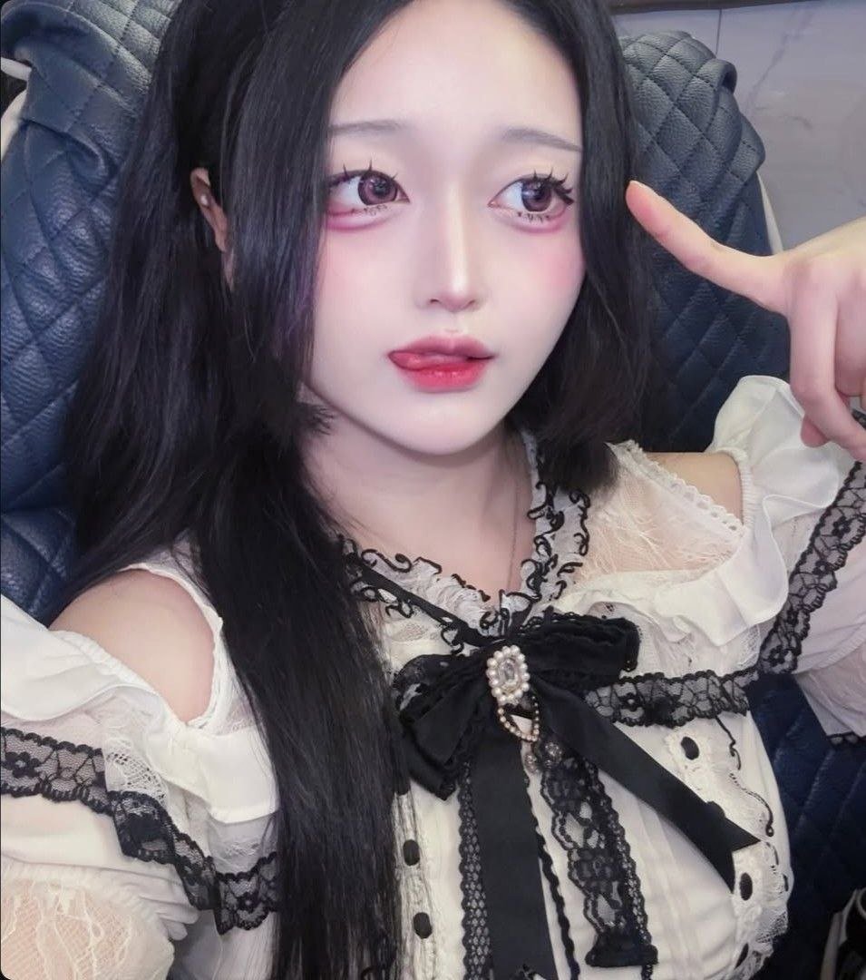 3abm5's tweet photo. #지인능욕 #지인박제
박자민 https://t.co/z8pDjfwaiy
