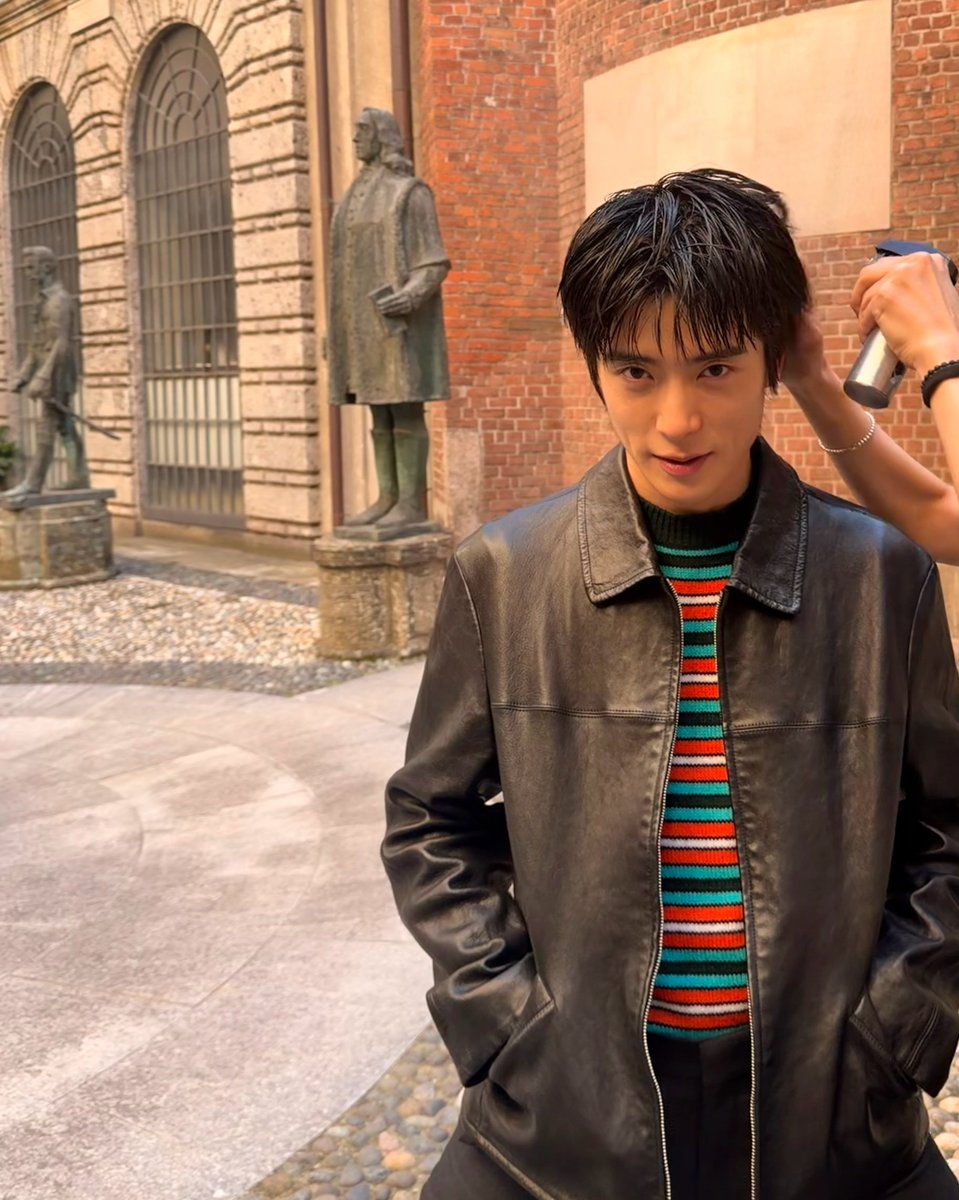aquariusjjh's tweet photo. 260925 _jeongjaehyun #재현 인스타

🎨

JAEHYUN DEFINES PRADA
#PradaSS27 #PradaSS27xJaehyun @Prada https://t.co/KbqmTEQ7xV