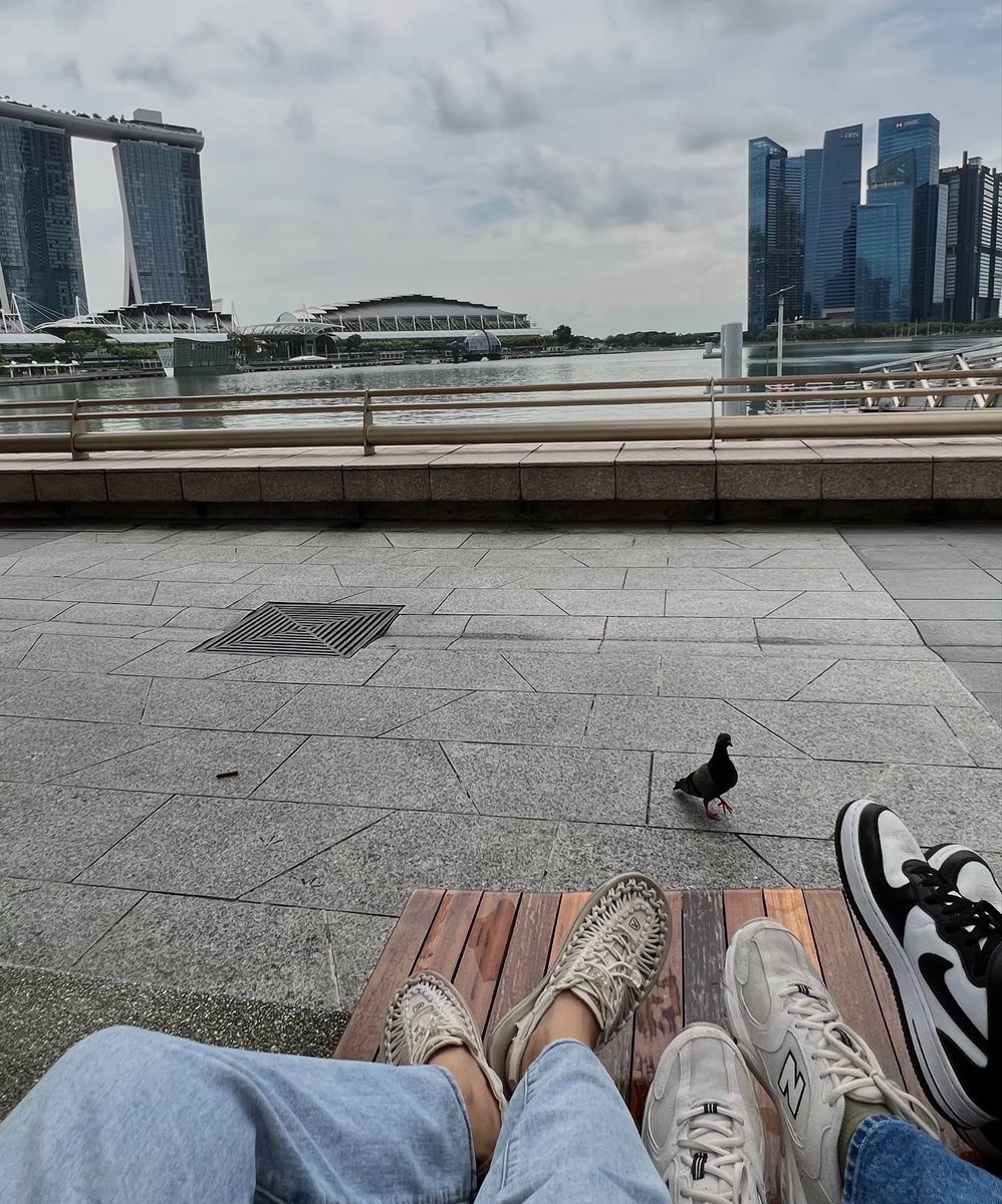 preawbillpp's tweet photo. - กิน Kaya  toast (อร่อยทุกร้าน)
- เดินเล่นถ่ายรูปอุโมงค์ต้นไม้ (ไปเช้าๆ)
- เดินเล่นรอบๆ Merlion มี Acai 
(The Berry spot อร่อยมาก)
- เดินวนน้ำพุรับพลังงาน
 ( น้ำพุแห่งความมั่งคั่ง)
- กินไอติม llaollao ก่อนกลับ https://t.co/yQaqeOWoFF