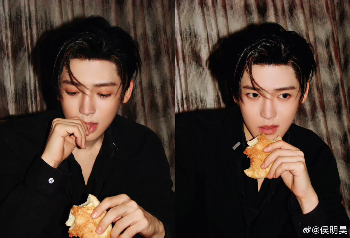 Miiiiing179's tweet photo. 侯明昊微博更新…⑵

🥮吃了吗 ​​​

🔗https://t.co/jyTAybcAUG

#NeoHou #HouMinghao #侯明昊
cr.侯明昊 https://t.co/jiCT6dADzf