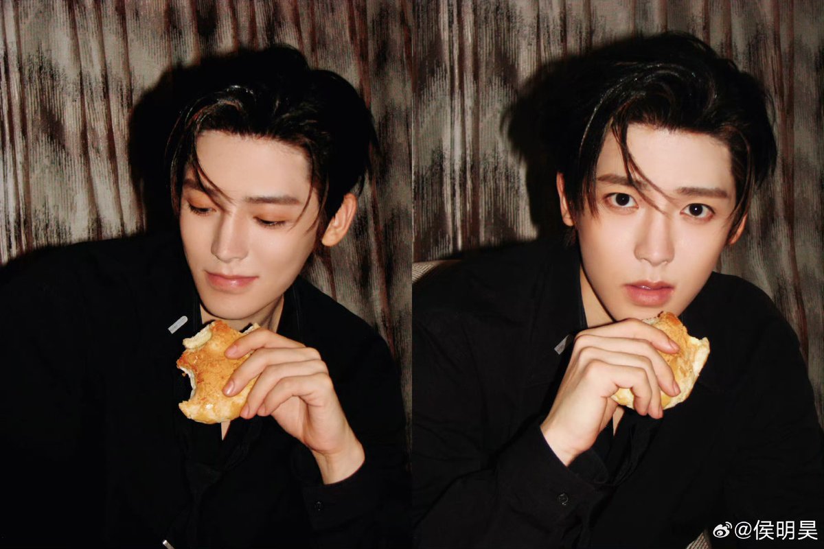Miiiiing179's tweet photo. 侯明昊微博更新…⑵

🥮吃了吗 ​​​

🔗https://t.co/jyTAybcAUG

#NeoHou #HouMinghao #侯明昊
cr.侯明昊 https://t.co/jiCT6dADzf