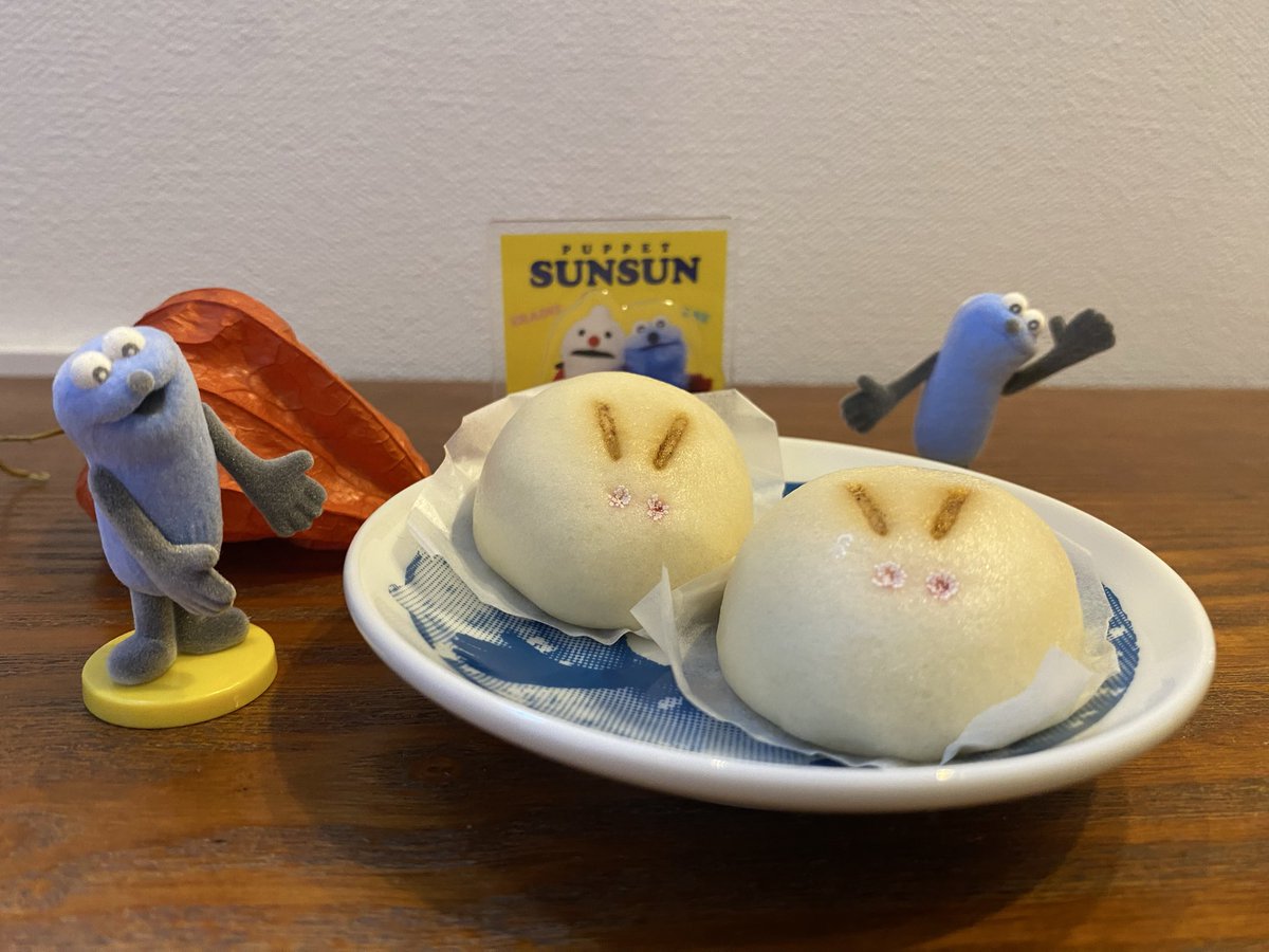 lemoned_t's tweet photo. こんばんは！今週は休み疲れなんだか仕事などで疲れたのか分かりませんが…やっと華金になりました✨可愛いお饅頭を頂いちゃいました🐇　今夜お月様が綺麗かなぁ？🌕週末はDJスンスンを聴いたりのんびり過ごそうと思います♡皆さんもいい週末を過ごして下さいねぇ(^^)
お疲れ様でした！ https://t.co/ptaAUcfnJo