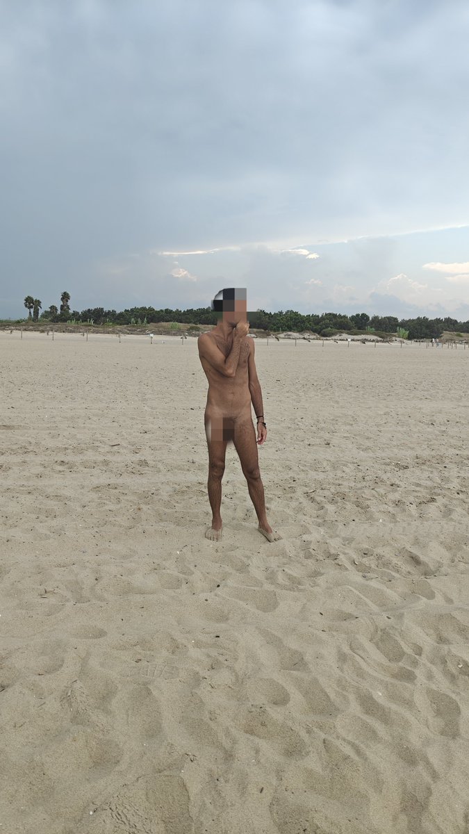 RamonGuerrk5ne's tweet photo. #gayboy #gaymen  #playanatusista #valencia #naturismo #hairymen #vacanze #vacaciones https://t.co/xrc0LTD8Qf