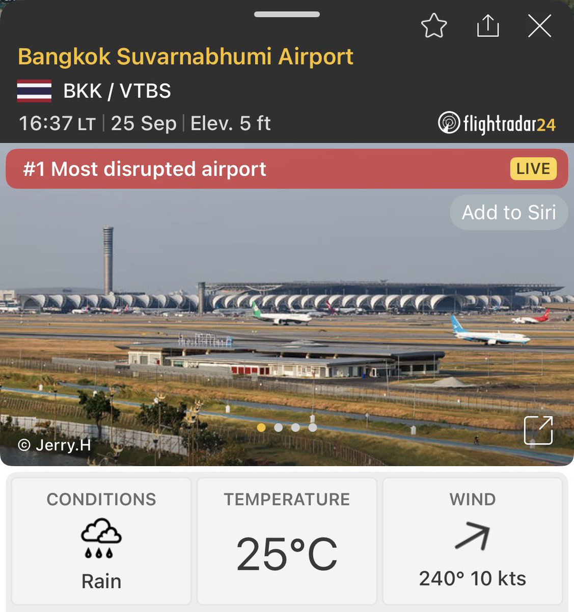 RonallChersan's tweet photo. ⛈️ Breaking ! เวลานี้ (16.55น.) สนามบินสุวรรณภูมิ ขึ้นอันดับ 1 “สนามบินที่มีความปั่นป่วนที่สุดในโลก” จากข้อมูลของ Flightradar24 หลังฝนถล่มกรุงเทพฯ-ปริมณฑลต่อเนื่องตั้งแต่เมื่อคืนจนถึงเวลานี้

🔴 ดัชนีนี้หมายถึง การเป็นสนามบินที่มีการยกเลิก/ล่าช้าของเที่ยวบินสูงสุด 

🔴 ล่าสุด มีเที่ยวบินที่ล่าช้ากว่าตารางบินมากถึง 360 เที่ยวบินแล้ว ส่วนค่าเฉลี่ยดีเลย์อยู่ที่ 40 นาทีต่อไฟลท์