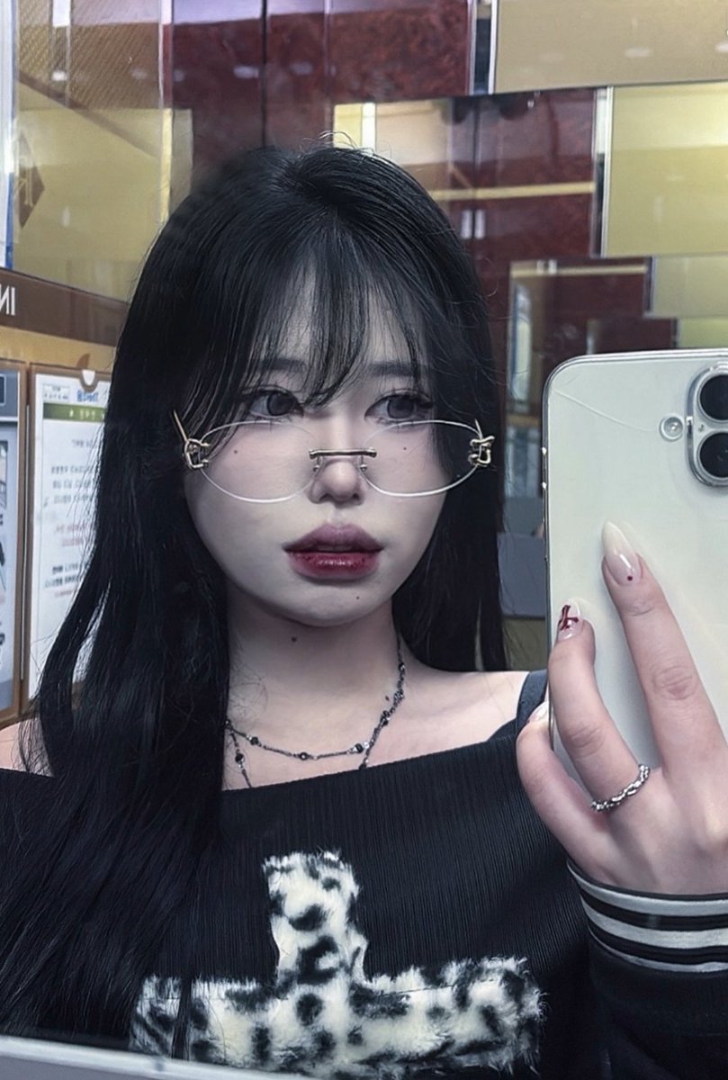 3abm5's tweet photo. #지인능욕 #지인박제 https://t.co/MmMn7MDYMA