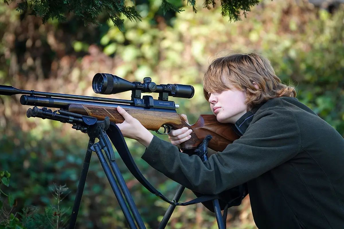CountrySportMag's tweet photo. More than the Shot: a day in the field with his daughter prompts Alex Hatton to reflect on safety, fieldcraft, judgement and confidence. #tikka #aceseries #riflereview #precisionrifle #fieldsports #countrysports #huntinguk 

Read more: https://t.co/xfARMoJGTu https://t.co/a6WFYyS5AQ