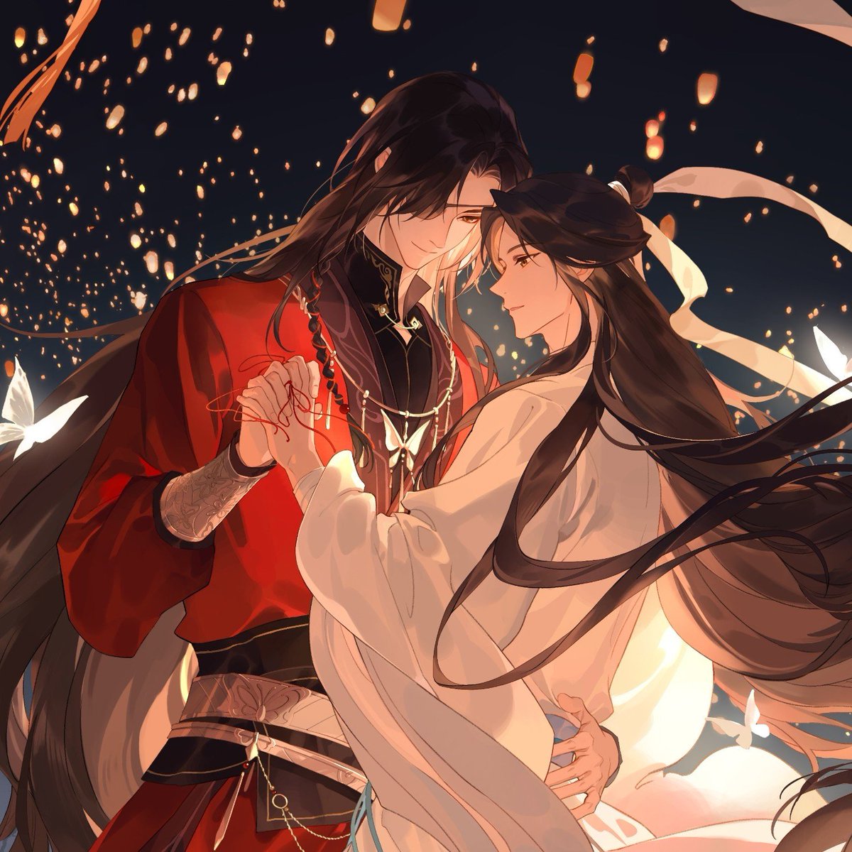 withhualian's tweet photo. I LOVE THEM SO MUCH  😭🦋🌸✨ https://t.co/CUJwGmfieR