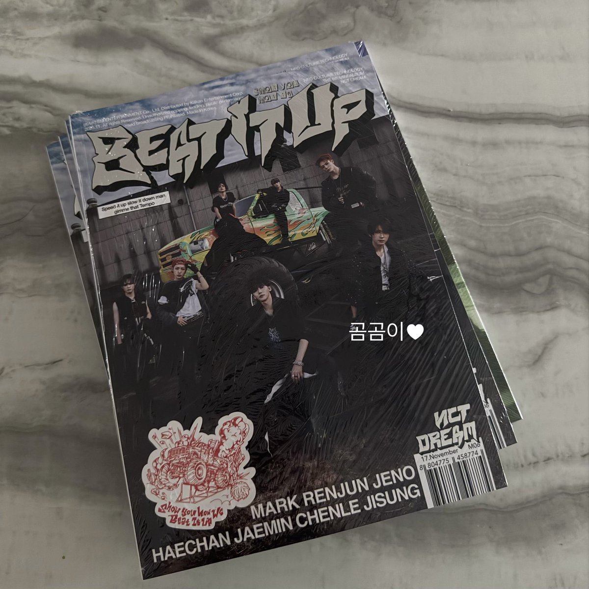 forsellingmmy's tweet photo. Retweet แจก 10บั้ม
พร้อมส่ง
อัลบั้ม nct dream beat it up photobook ver. มือ1 ไม่แกะซีล 
🎀 40฿ 5แถม1ค่า

มีจำนวนมาก เกือบ200บั้ม
มีราคาเหมาถูกมากๆค่าสนใจ dm
 #ตลาดนัดnct #ตลาดนัดnctdream #ตลาดนัดnct127 https://t.co/sYJOBtacjJ