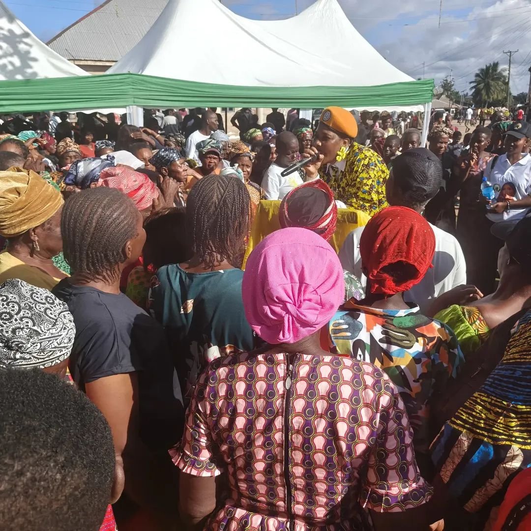 aacparty's tweet photo. The AAC movement in Abia state continues to gain momentum, as the people of Ohafia LGA warmly welcomed our Gubernatorial Candidate, Doris Ogala.

#VoteAAC
#RevolutionNow https://t.co/oa3Zir05VV