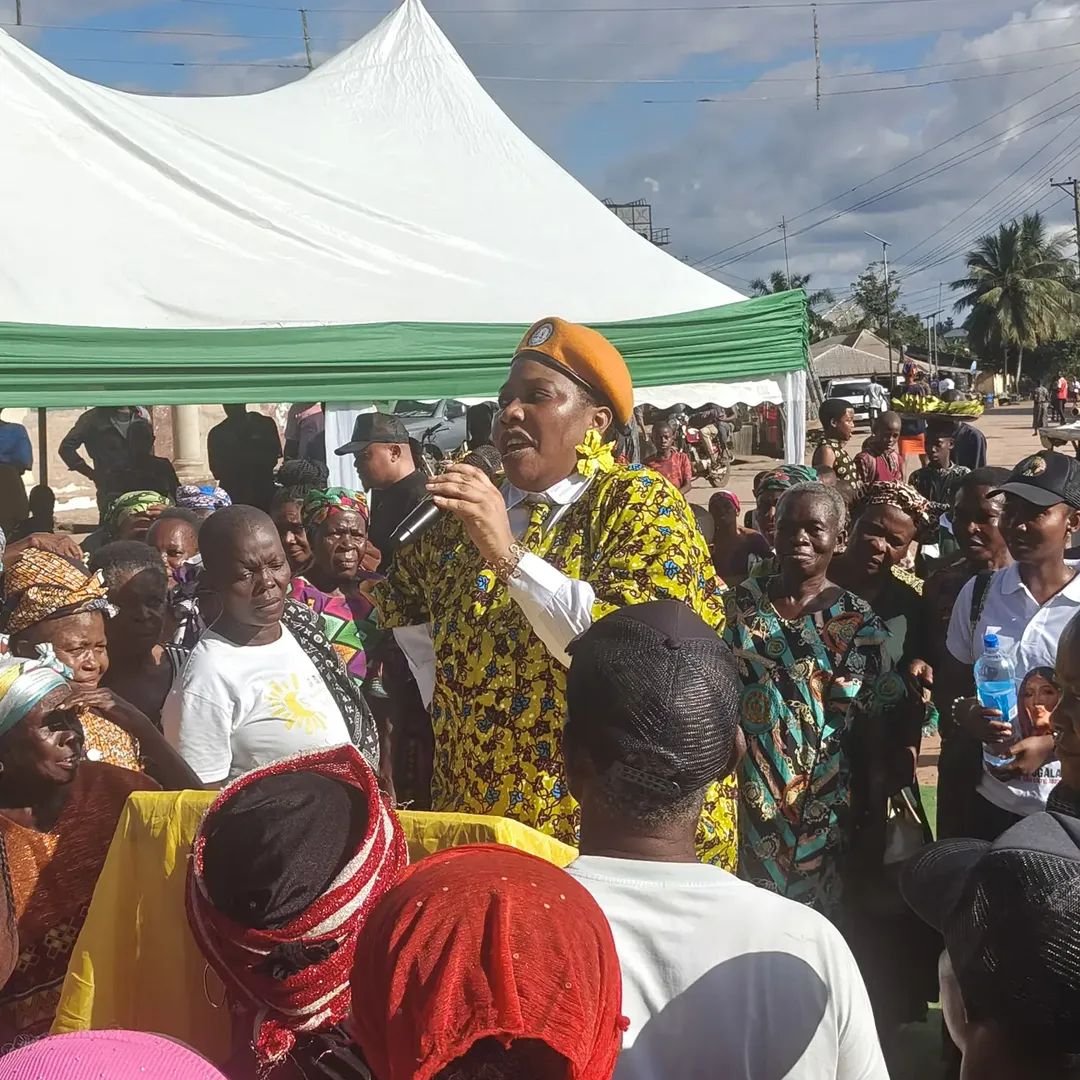 aacparty's tweet photo. The AAC movement in Abia state continues to gain momentum, as the people of Ohafia LGA warmly welcomed our Gubernatorial Candidate, Doris Ogala.

#VoteAAC
#RevolutionNow https://t.co/oa3Zir05VV