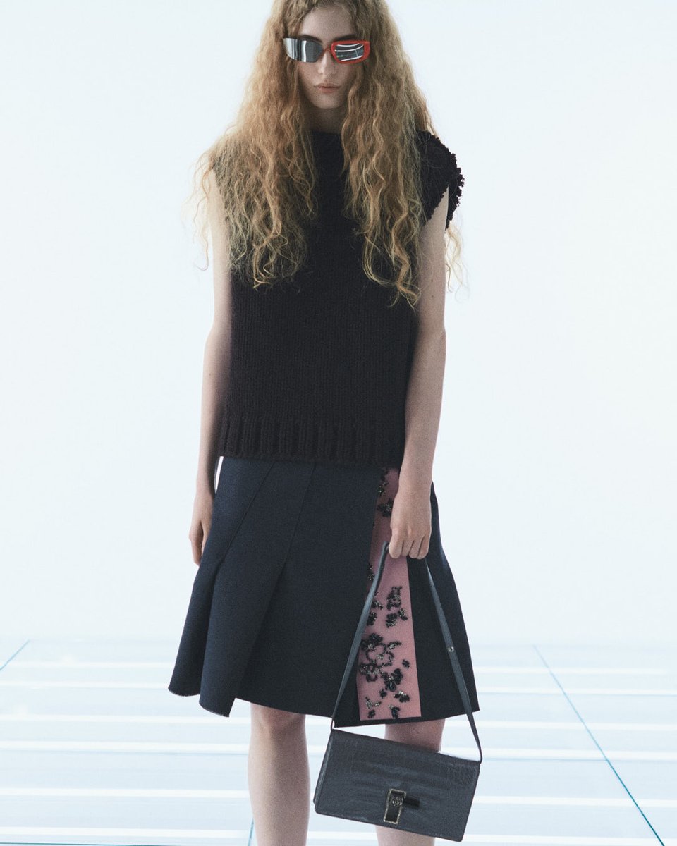 Prada's tweet photo. The Prada Spring/Summer 2027 womenswear collection stays within the particular form language of the skirt as an exercise of exploration inside strict parameters, a frame for ceaseless creation.
Discover more: https://t.co/J7EazshEZb
#PradaSS27 #MiucciaPrada #RafSimons #Prada https://t.co/dRGiVitVVZ