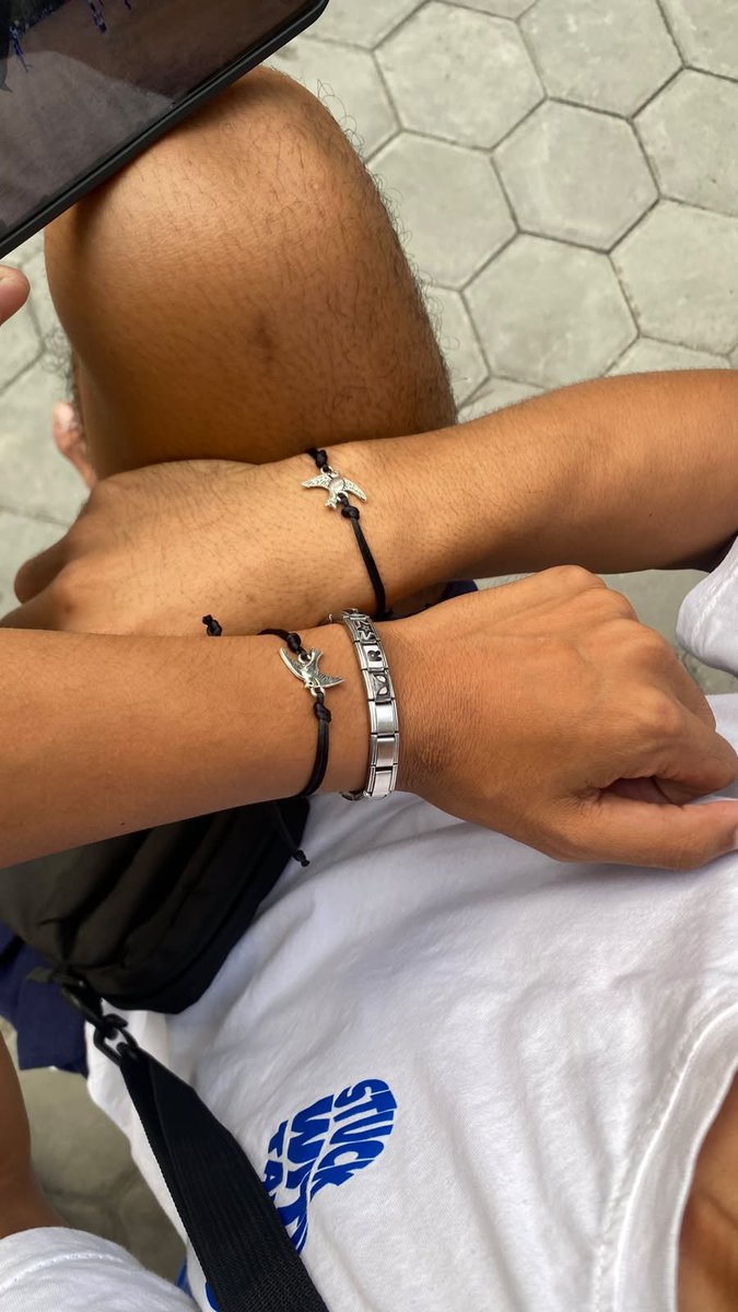 ssetarah's tweet photo. orang gila 😭😭😭😭😭 https://t.co/2JBzHPZkuj