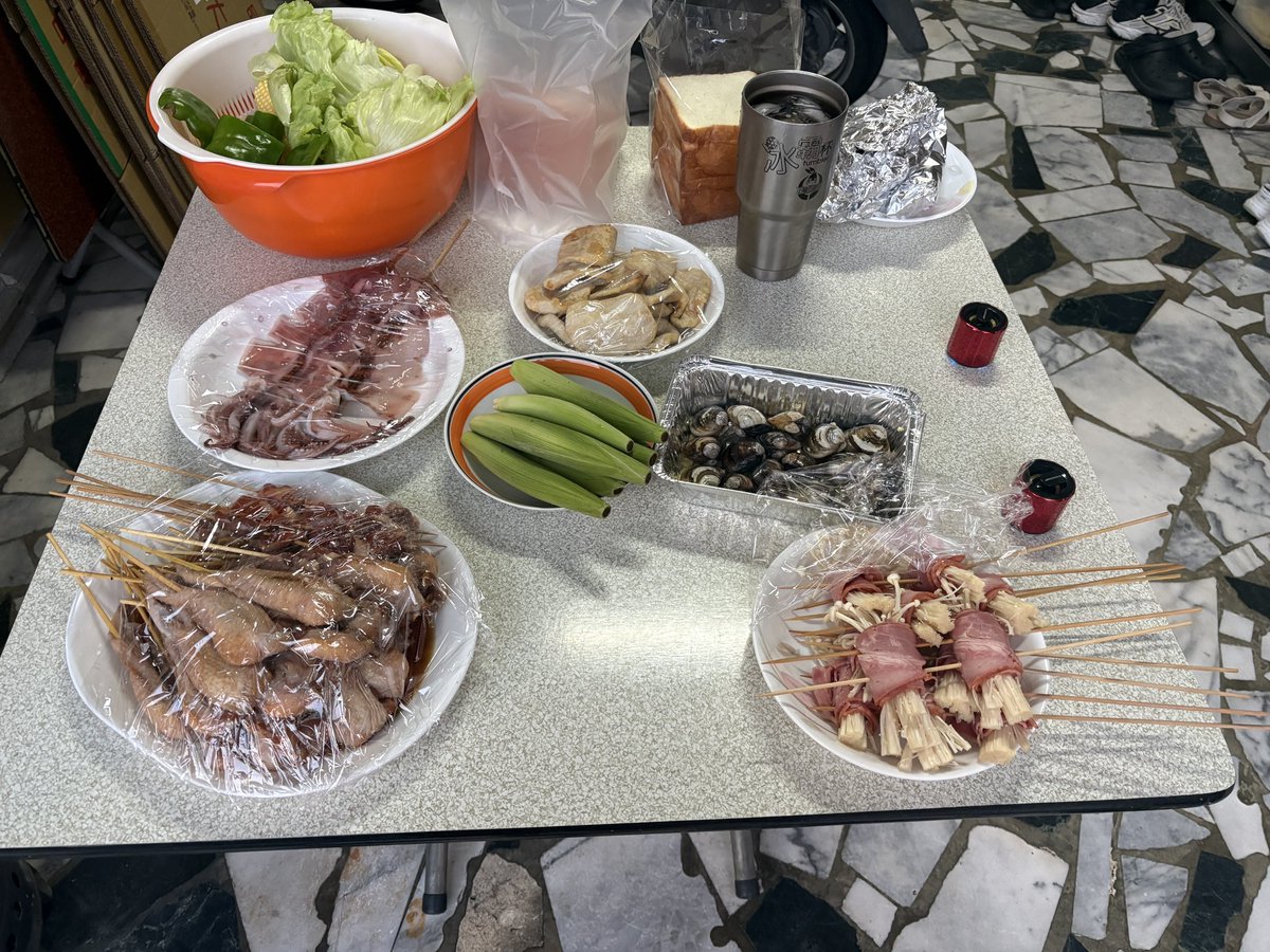 asakl2001's tweet photo. 開烤啦 https://t.co/9Iob4M3Ov6