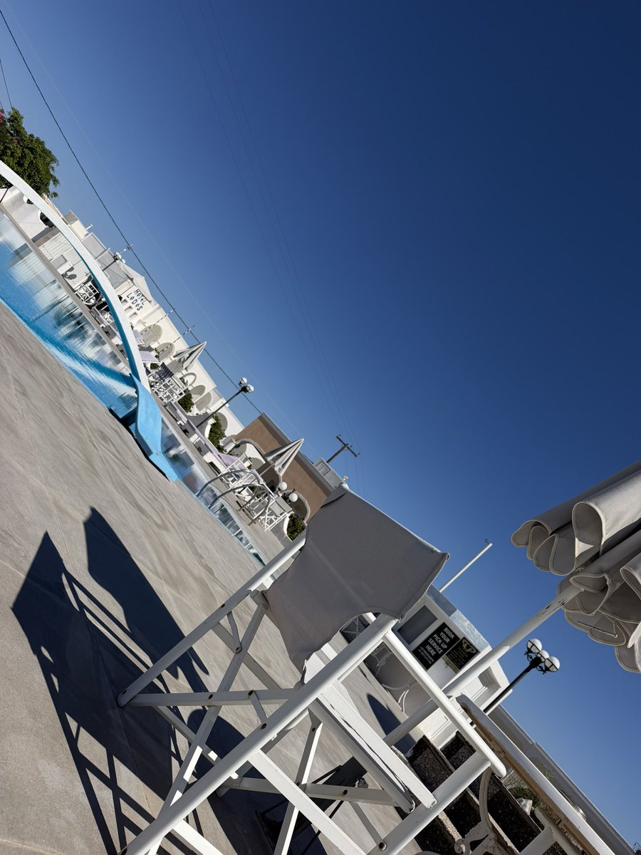 necistcan's tweet photo. Santorini #anlik https://t.co/uCcjGtWyWN