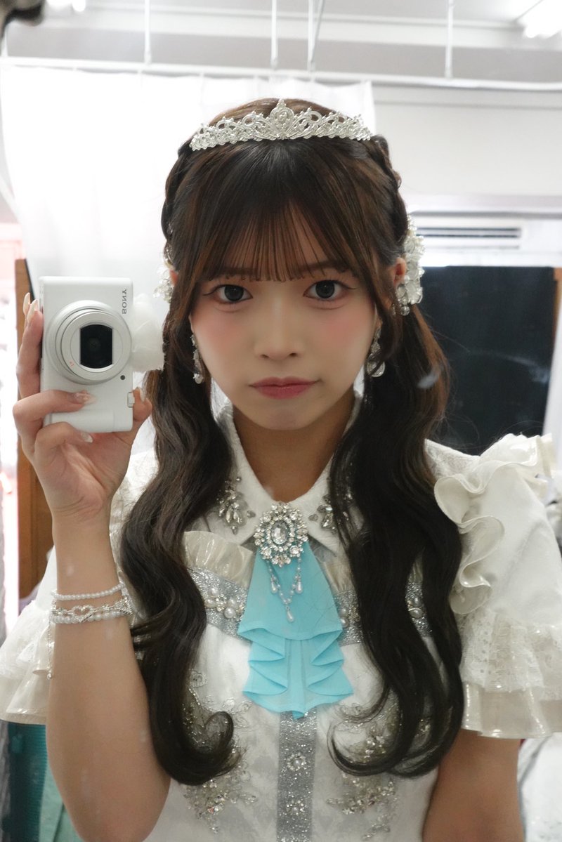 FullCo_Rimika's tweet photo. #女ドル好き顔9選　ランキング13位らしい😭みんなのコメント全部読んでるよ、自信をいつもくれてお姫にしてくれてありがとう👑🩵もっと見つかりますように♪ https://t.co/oDGkjkgVtW