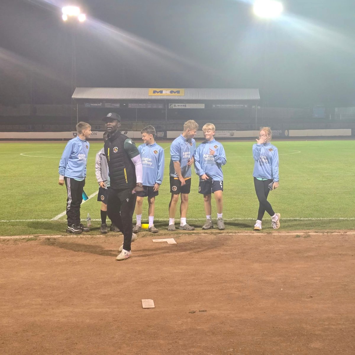 OfficialBRFC's tweet photo. 🙏 | Thank you BRCA U13s!

The Berwick Rangers CA U13s have been providing the ball recovery team at every home 'Gers match in the KDM Evolution Trophy this season - and they played their part in a fantastic 'Gers win on Tuesday night against Stranraer!

🖤💛 https://t.co/lYFIWoEK3B