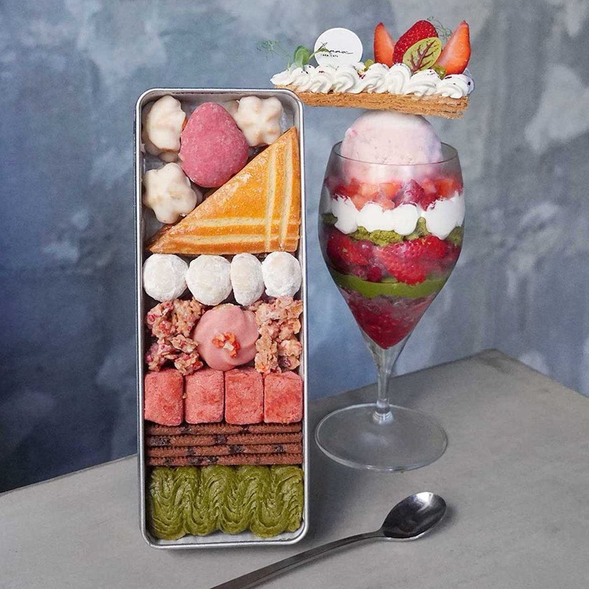 hannoc_cakecafe's tweet photo. 🍓再販決定🍓
いちごと抹茶のパフェのクッキー缶
Baked Parfait - Strawberry -

〔 10月14日 (水) 18:00〜 〕

詳しくは⇛https://t.co/tEsFrrK0Um https://t.co/u3E8TE8dHQ