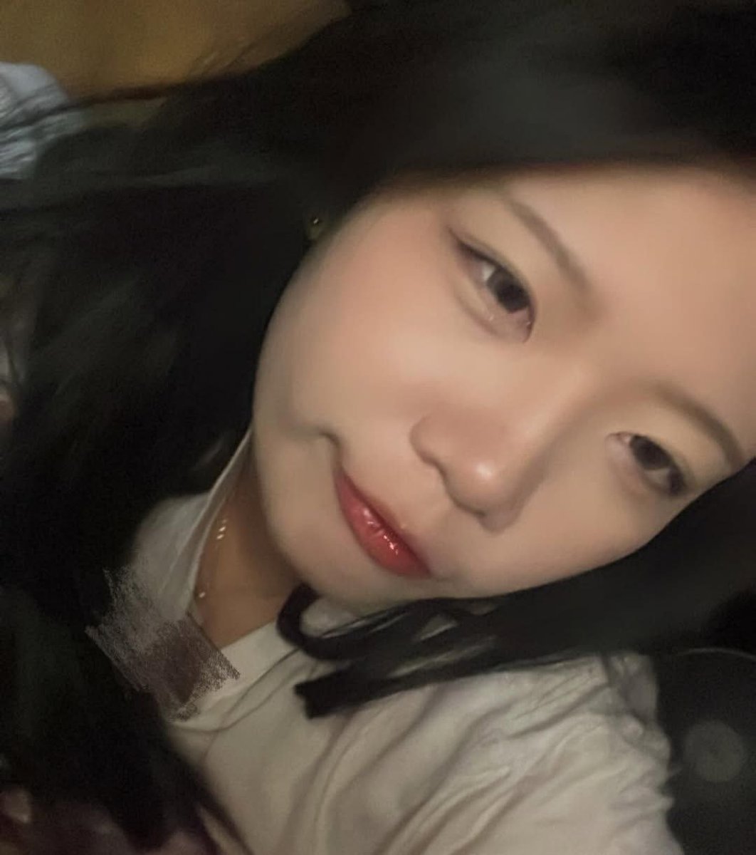 3abm5's tweet photo. #지인능욕 #지인박제
진예주 https://t.co/GbL2Y3FHRc