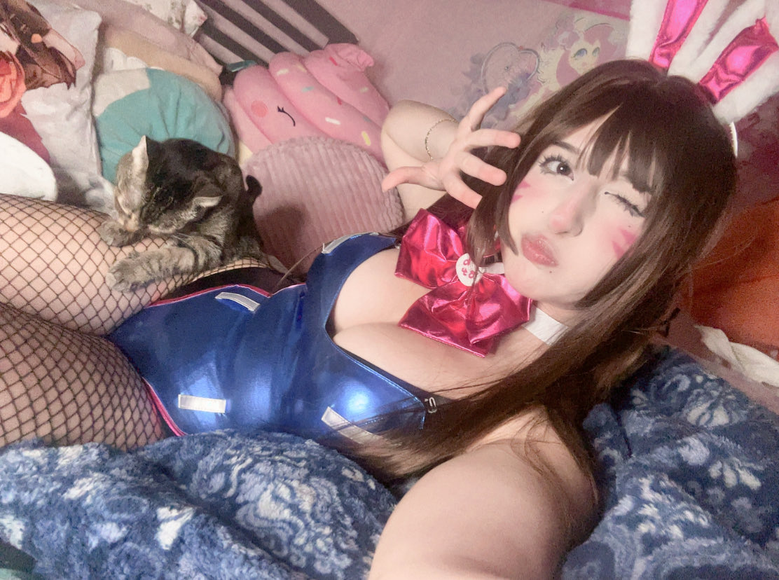 purrfectmeowie's tweet photo. I miss this cosplay ;< https://t.co/jbTgoUPFKy