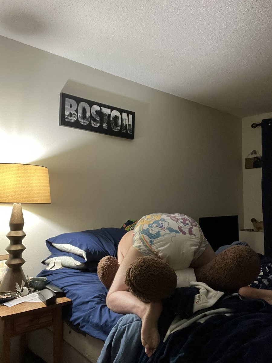 Mensinpanties77's tweet photo. So my and my friend cuddled and rubbed our diapers together, he wanted to do me but I wanted to do him so I gave him a tap on that booty diaper #adbl #adblcommunity #adblgay #cuddle #doit #intercourse #smack #diaper #diapertodiaper #ABUniverse #rubbed #ohyeah #friday https://t.co/isOx7az6r8