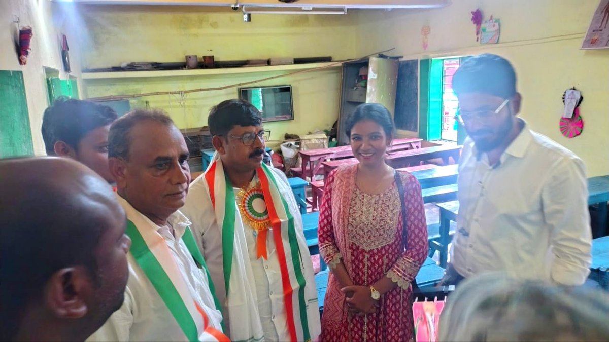 Tusarkumarmaju1's tweet photo. আজ পানপাড়া প্রাথমিক বিদ্যালয়ে পরিদর্শনে গিয়ে শিক্ষক-শিক্ষিকা ও সকলের সঙ্গে সুন্দর সময় কাটালাম। শিশুদের সুন্দর ভবিষ্যৎ গড়ার লক্ষ্যে শিক্ষার পরিবেশ আরও সমৃদ্ধ হোক—এই কামনা।
@SuvenduWB
#Pandua #Education #PrimaryEducation #JanSeva #Development https://t.co/yZEzXssEfi