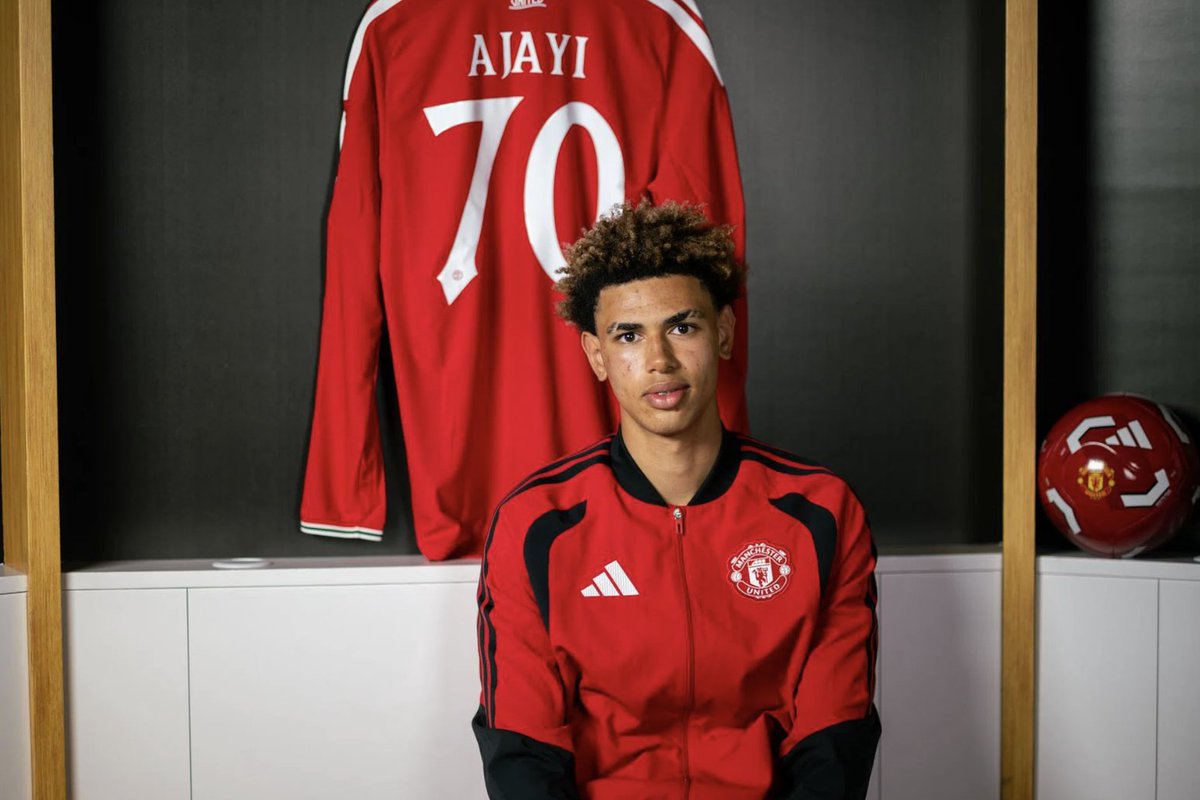 UtdDistrict's tweet photo. #mufc's future is in good hands 🤩🇩🇪 https://t.co/GNPG29ovSZ
