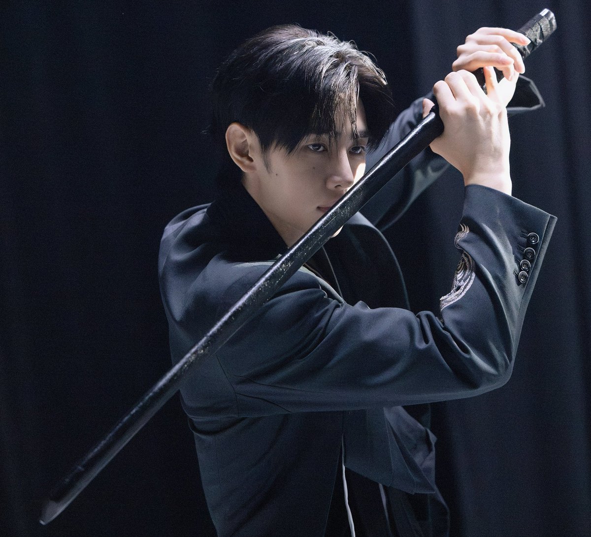 EN7ernally's tweet photo. sunghoon ⚔️😮 https://t.co/tiTsC5sce2