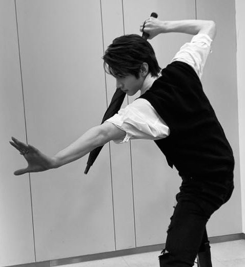 EN7ernally's tweet photo. sunghoon ⚔️😮 https://t.co/tiTsC5sce2