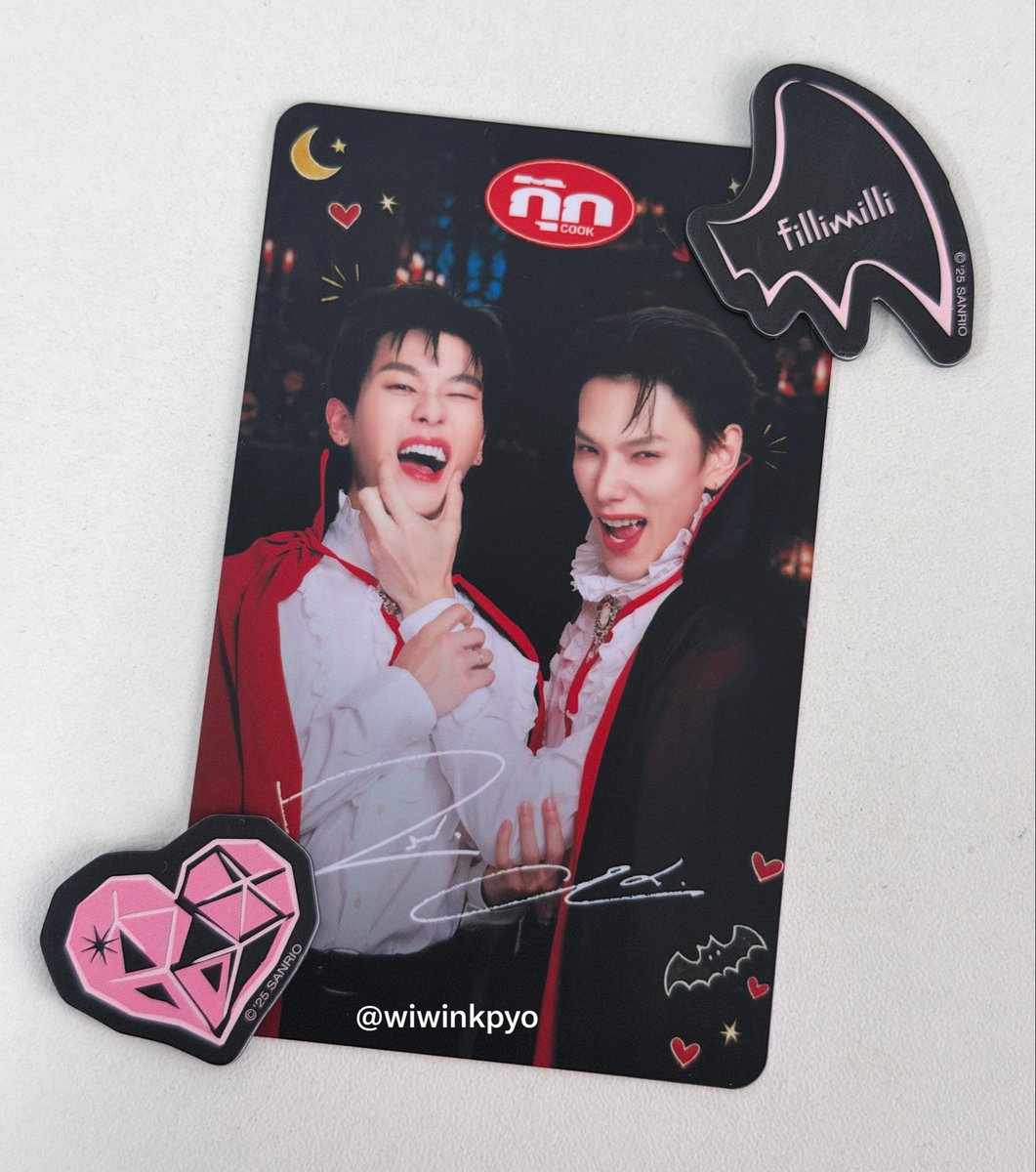 wiwinkpyo's tweet photo. การ์ดกิจกรรมรอบแรกของพี่กุ๊กมาส่งแล้วว น่ารักมากกก👻👻 เหมาะกับฮาโลวีนแฟนปาร์ตี้สุดๆ https://t.co/aKqnRisGAB