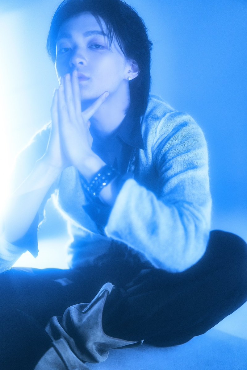 starglow_bmsg's tweet photo. 〖 掲載情報📖〗

🕛11/18(水)発売
「Quick Japan Monologue」#01

RUI 表紙・巻頭特集に登場✨

🔗https://t.co/Jozj5fUxTp

@qj_web
#RUI #STARGLOW https://t.co/8SEVz3I4ar
