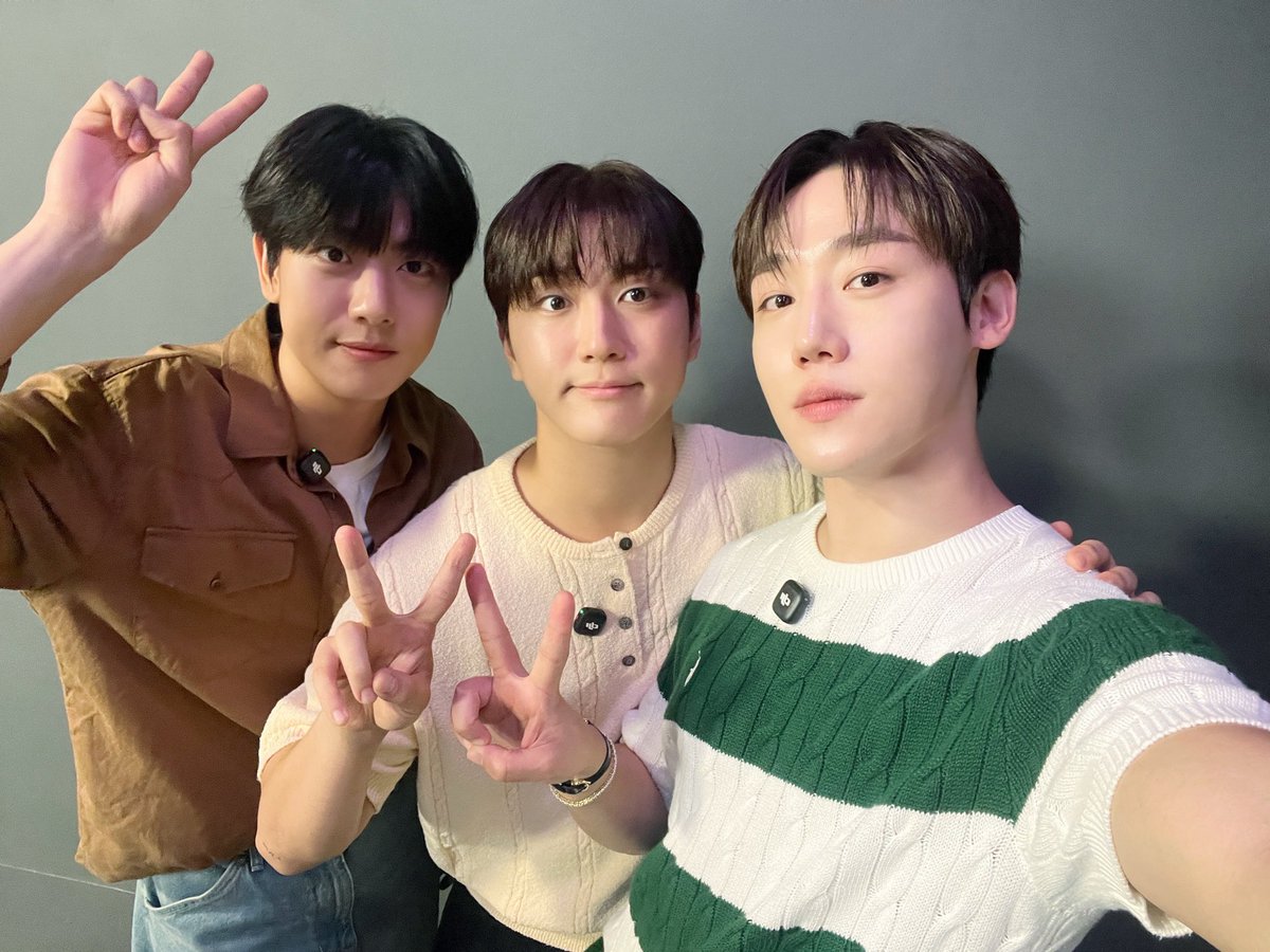 GoldenChild's tweet photo. [🎥] 🎙️ 웅장한 아이돌 EP.08 추석특집🌕 골든차일드 2탄! (출처 : 웅장한 아이돌 | YouTube)

▶ https://t.co/UWhXfMq4ND

#GoldenChild #골든차일드 #GNCD
#이장준 #LEEJANGJUN https://t.co/76x7kVZwLj