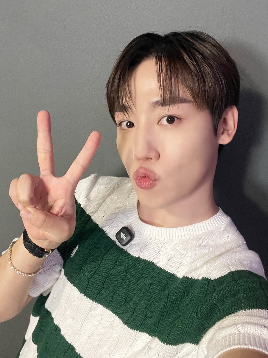 GoldenChild's tweet photo. [🎥] 🎙️ 웅장한 아이돌 EP.08 추석특집🌕 골든차일드 2탄! (출처 : 웅장한 아이돌 | YouTube)

▶ https://t.co/UWhXfMq4ND

#GoldenChild #골든차일드 #GNCD
#이장준 #LEEJANGJUN https://t.co/76x7kVZwLj